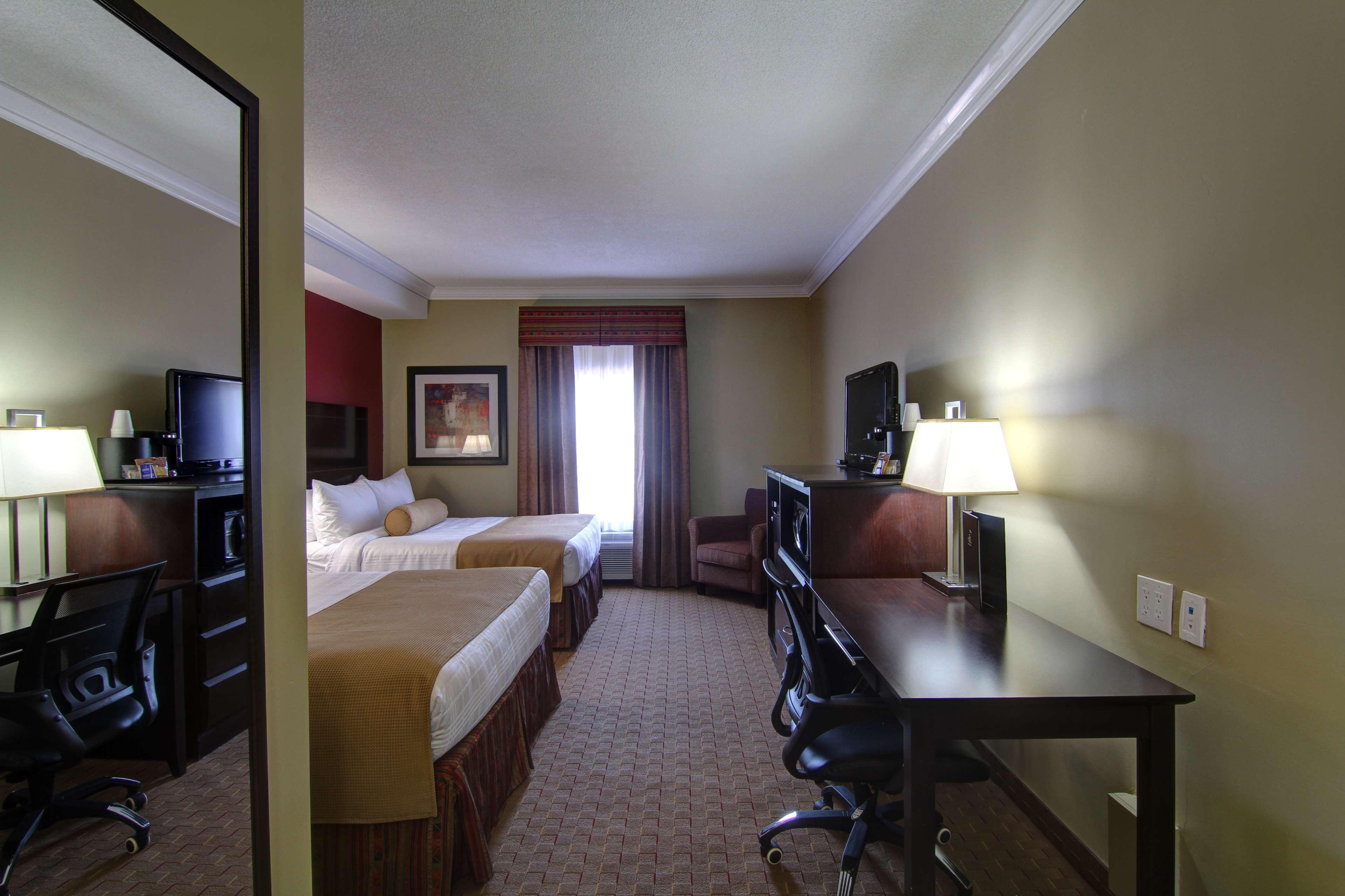 Best Western Plus Bowmanville Buitenkant foto