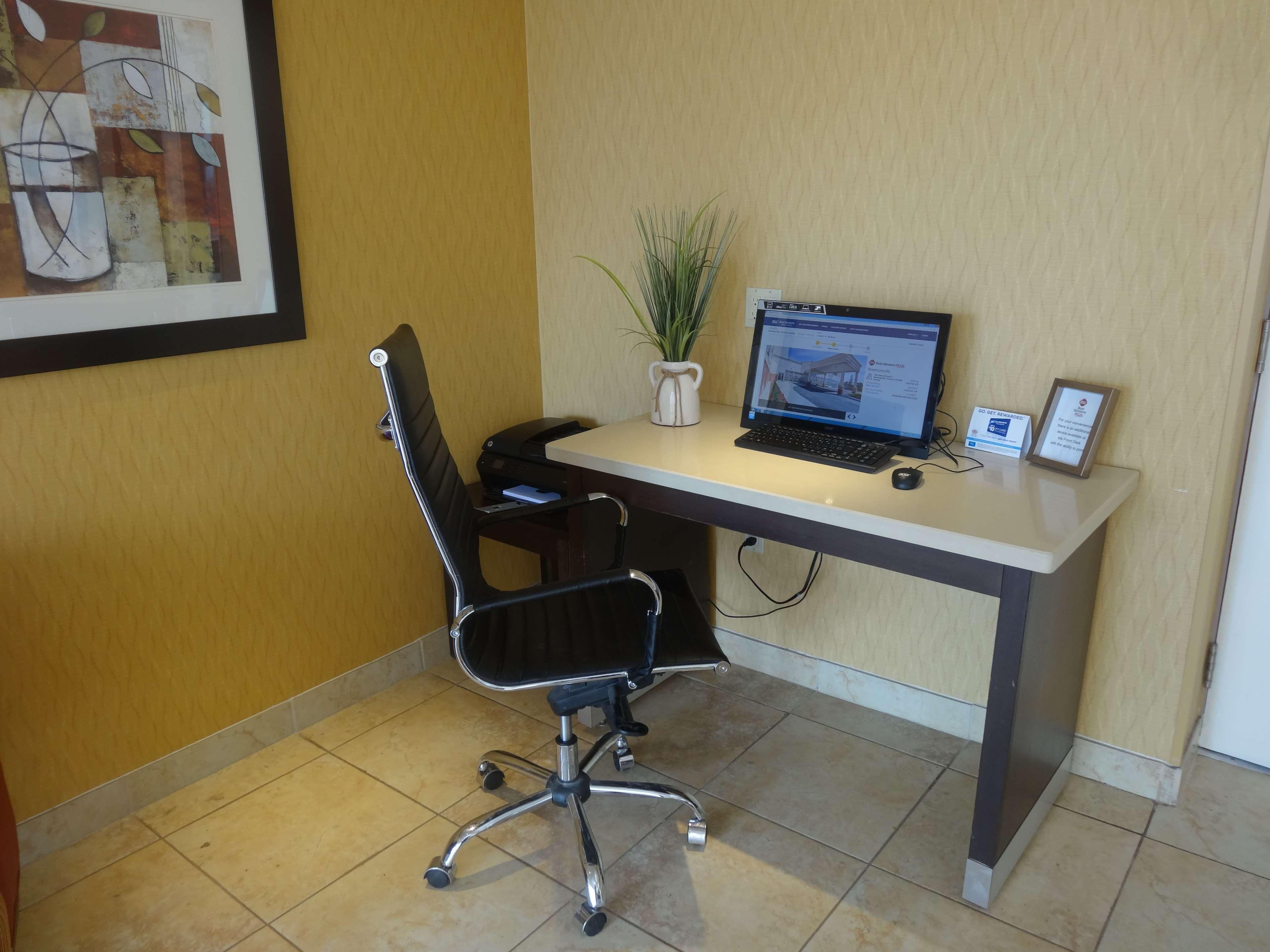 Best Western Plus Bowmanville Buitenkant foto
