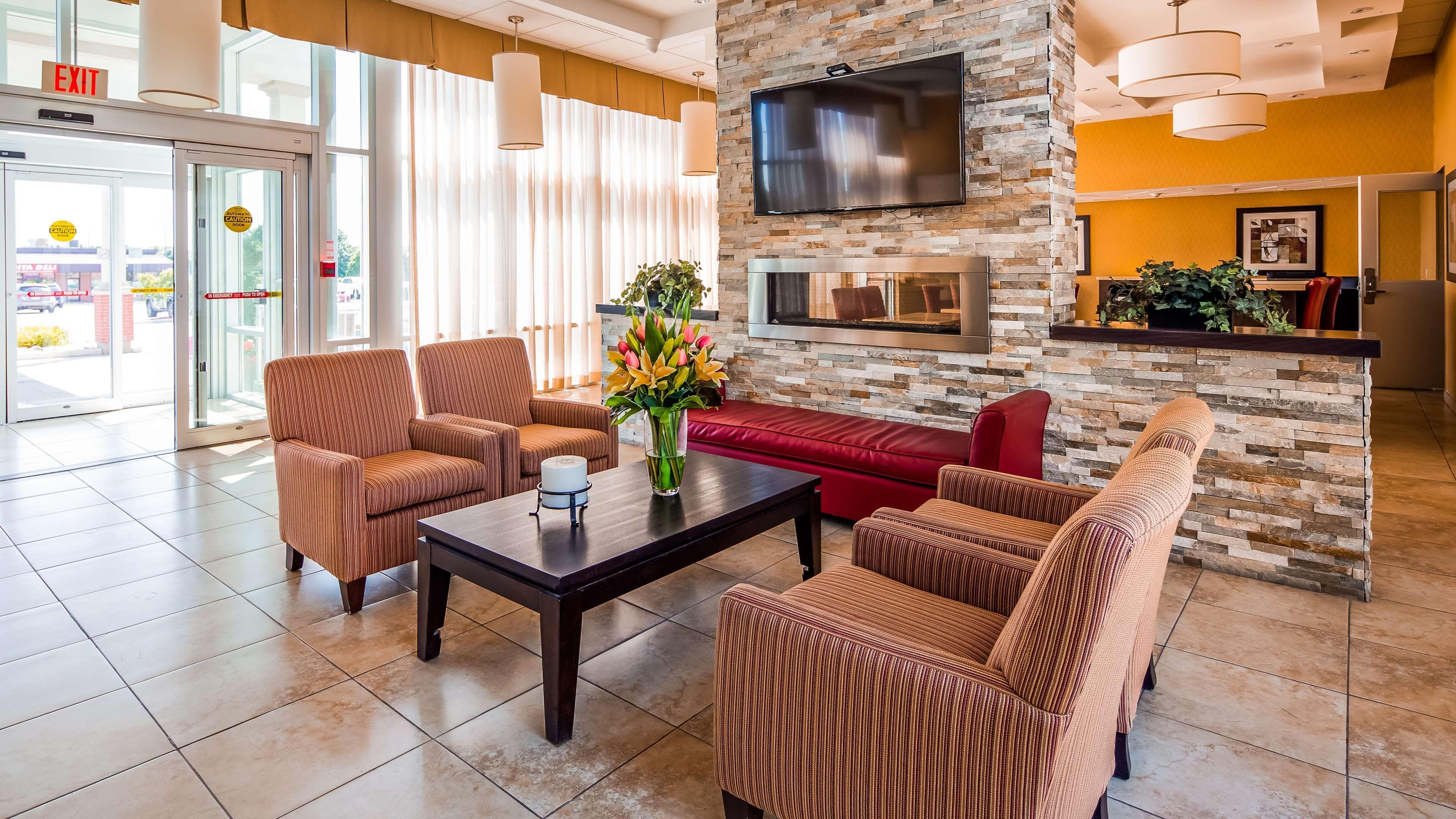 Best Western Plus Bowmanville Buitenkant foto