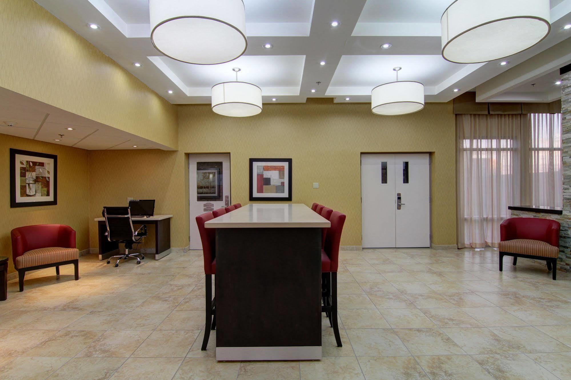 Best Western Plus Bowmanville Buitenkant foto