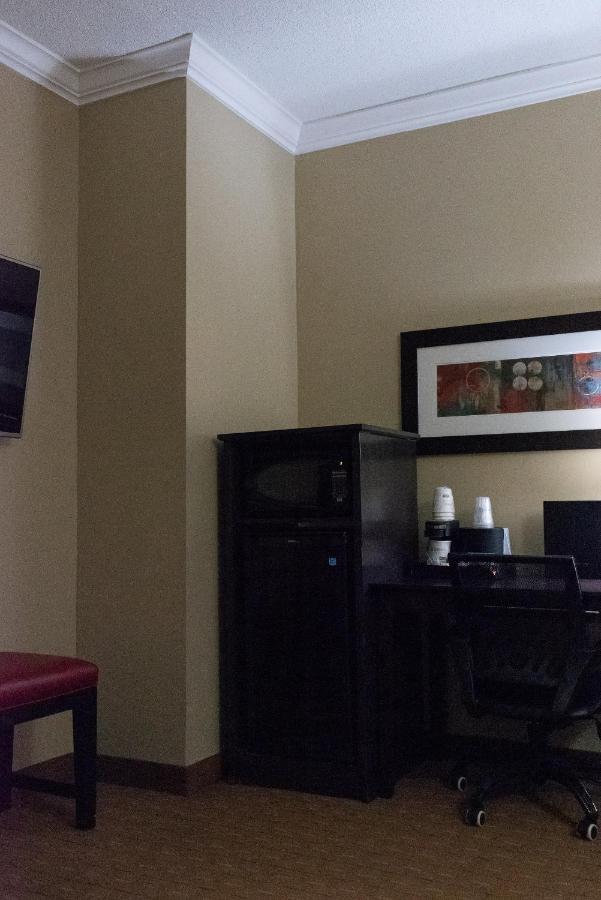Best Western Plus Bowmanville Buitenkant foto
