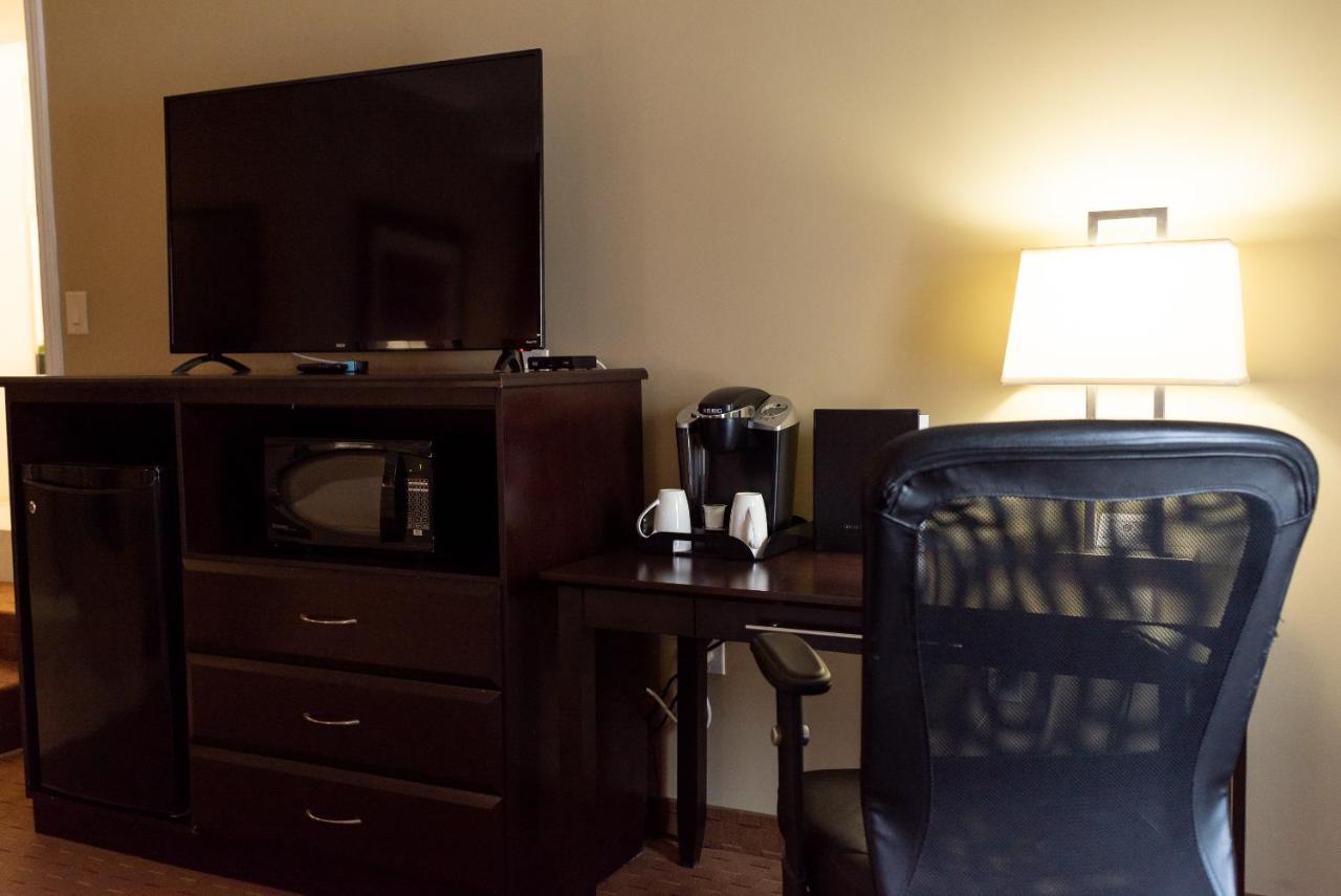 Best Western Plus Bowmanville Buitenkant foto